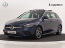 mercedes-bklasse-180d-business-solution-amg-automaat-panoramadak-stoelverwarming-navigatie-easypack-achterklep-zitcomfort-pakket-parkeerpakket-digitale