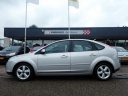 ford-focus-16-74kw-5d-futura-business-navigatie-airco