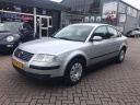 volkswagen-passat-16-comfortline-99000km-in-nieuwstaat-1e-eigenaar-uniek-mooie-auto-youngtimer