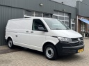 volkswagen-transporter-20-tdi-l2h1-sortimo-kastinrichting-trekhaak-2200kg-trekgewicht-airco-cruise-controle-telefoonverbinding-apple-carplay-euro-6