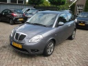 lancia-ypsilon-14-8v-oro