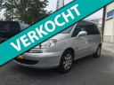 peugeot-807-22-hdif-st-premium