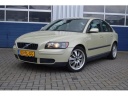 volvo-s40-18-kinetic