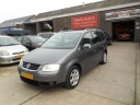 volkswagen-touran-1616v-fsi-highline