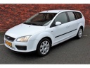 ford-focus-wagon-1616v-ambiente
