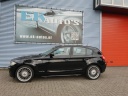 bmw-1serie-116i-high-executive-5drs-navi-pdc-ecc-cruise-18inch-apk-919-keurig