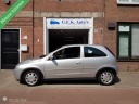 opel-corsa-c-1012v-essentia-nieuw-binnen