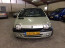 renault-twingo-12-initiale