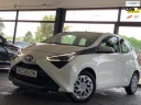 toyota-aygo-10-vvti-xjoy-luxenavicameracruisebluet