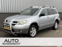 mitsubishi-outlander-20-invite-plus-clima-trekhaak