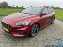ford-focus-wagon-10-ecoboost-st-line-business