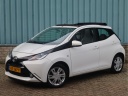 toyota-aygo-5deurs-xwave-10-vvti-70pk-cabrio-zwart-dak-airco-navi-camera