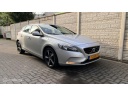 volvo-v40-16-d2-momentum