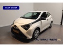 toyota-aygo-10-vvti-xfun-airco-bluetooth-led
