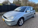 ford-focus-1616v-collection-5-drs-clima-lmv-trekh