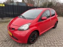 toyota-aygo-1012v-5-drs-strbkr-elektr-ramen