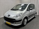 peugeot-1007-14-gentry-airco-boekjes