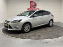 ford-focus-16-tivct-titanium-lage-km-stand-volledig-onderhouden-cruise-clima-navi-bluetooth-prijs-incl-apk-beurt-en-3-mnd-garantie