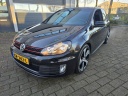 volkswagen-golf-20-gti-211pk